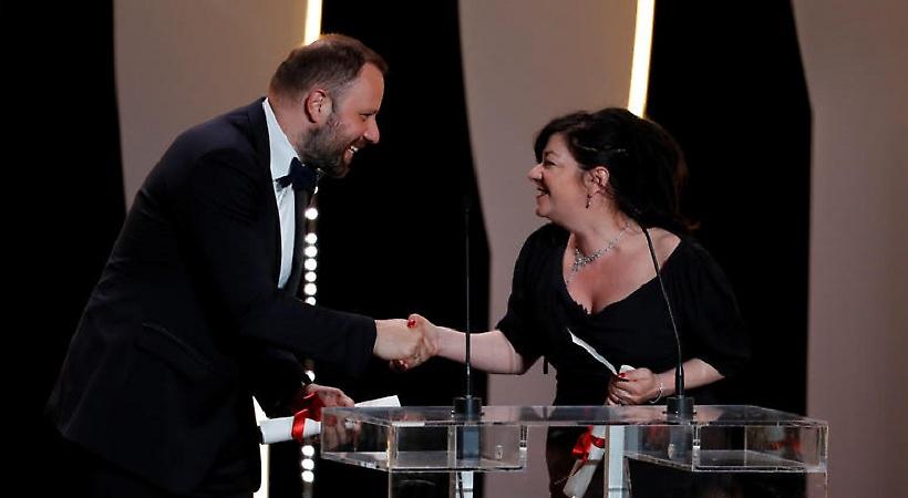 Βραβείο σεναρίου στους Γιώργο Λάνθιμο και Ευθύμη Φιλίππου στο φεστιβάλ των Καννών!