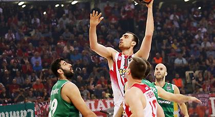 Στην υγειά του… Νίκολα ήπιε ο Ολυμπιακός!