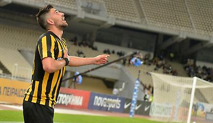 Οταν ο Μπακασέτας προσπέρασε το «πρέπει», η ΑΕΚ τράβηξε Τ-άσο