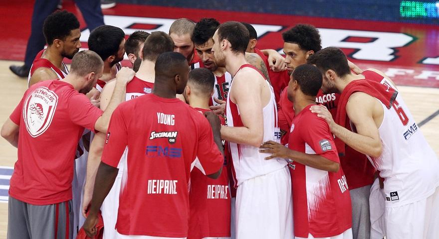 «Ξέχασε» το προβάδισμα και ξεκίνησε για ΟΑΚΑ ο Ολυμπιακός