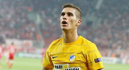 Απάντηση ΑΠΟΕΛ σε Καραπαπά: «Δεν ξέρει ούτε τα βασικά και εκτίθεται»