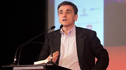 «Ψήφο εμπιστοσύνης» από τους ξένους επενδυτές ζητά ο Τσακαλώτος στην Φραγκφούρτη