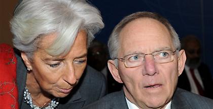 DW: Τετραγωνισμός του κύκλου για το ελληνικό χρέος