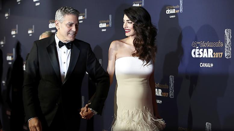 Ερχονται τα δίδυμα: «Αποκλεισμένος» ο Κλούνεϊ μέχρι τη γέννα της Αμάλ