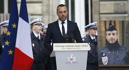 Παντρεύτηκε τον σύντροφό του μετά θάνατον ο αστυνομικός που σκοτώθηκε στο Σανς Ελιζέ