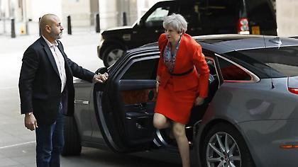 Βρετανία: Στις 3 μονάδες η διαφορά Συντηρητικών-Εργατικών