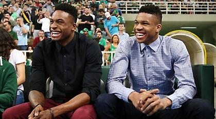 Στη Σαντορίνη οι Αντετοκούνμπο (pic)