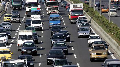 Νέες αλλαγές στα τέλη κυκλοφορίας προαναγγέλλει η κυβέρνηση