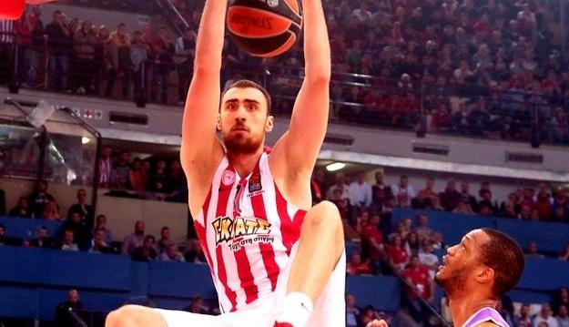 Ονειρεύεται Μιλουτίνοφ η Μακαμπι, αλλά…