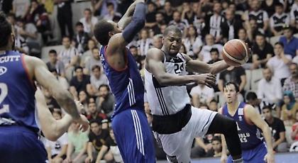 Έκανε «κηδεία» στην Εφές ο Στρόμπερι