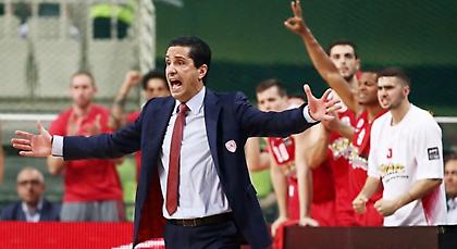 Σφαιρόπουλος στο τάιμ άουτ: «Παίξτε και θα νικήσουμε και τους διαιτητές»