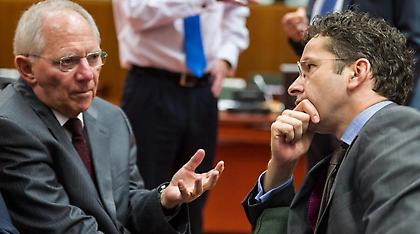 «Νάιν» σε βελτιωμένη πρόταση, χρηματοδότηση από ΔΝΤ και συμμετοχή στο QE