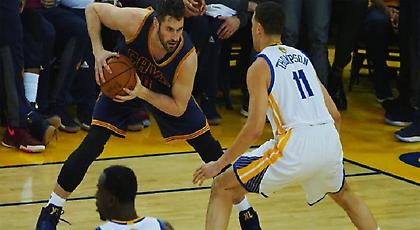 Ο Κλέι Τόμπσον βοήθησε… αλλιώς