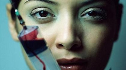 Θεραπεία «βαμπίρ»: Οι ώριμοι πίνουν το αίμα των νέων και ξανανιώνουν