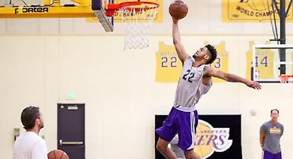 Τάιλερ Ντόρσεϊ: «Με βοήθησε ο Αντετοκούνμπο»