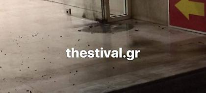 Επίθεση με μολότοφ στα γραφεία του ΣΥΡΙΖΑ στη Θεσσαλονίκη -Φθορές σε ένα όχημα