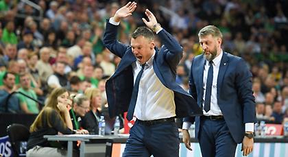 Τα… έχωσε στον διαιτητή και αποβλήθηκε ο Σάρας! (video)