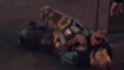 Ντοκουμέντο: Ο ένας από τους δράστες της επίθεσης στο Λονδίνο