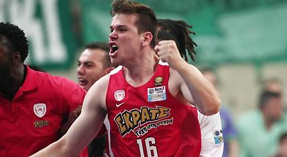 Αγραβάνης: «Ο Κριστιάνο με το 7 είναι ο μπαμπάς σας» (pic)