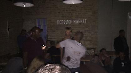 Λονδίνο: Ηρωικοί πολίτες αντιμετώπισαν τους τρομοκράτες με καρέκλες και ποτήρια μπύρας!