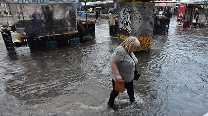 Βίντεο: Χαλαζόπτωση στο κέντρο της Αθήνας!