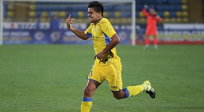 Ξανασμίγει με Μακ ο Νομπόα