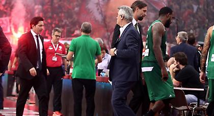 Καταγγέλλει τραυματισμό του Διαμαντή Παναγιωτόπουλου από φωτοβολίδα ο Παναθηναϊκός! (video)