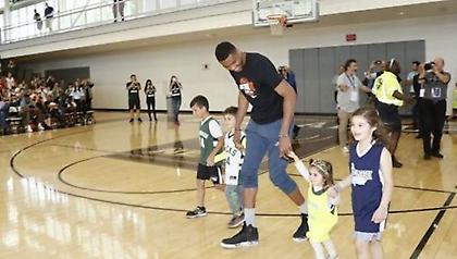 Συγκλονιστικός Γιάννης στη Νέα Υόρκη: «Θέλω μετάλλιο με την Εθνική, παρά πρωτάθλημα στο NBA»