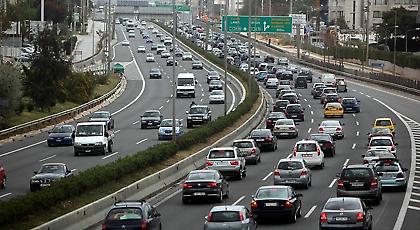 Ταλαιπωρία για οδηγούς και επιβάτες στην Εθνική Αθηνών-Λαμίας-6χλμ ουρά λόγω έργων
