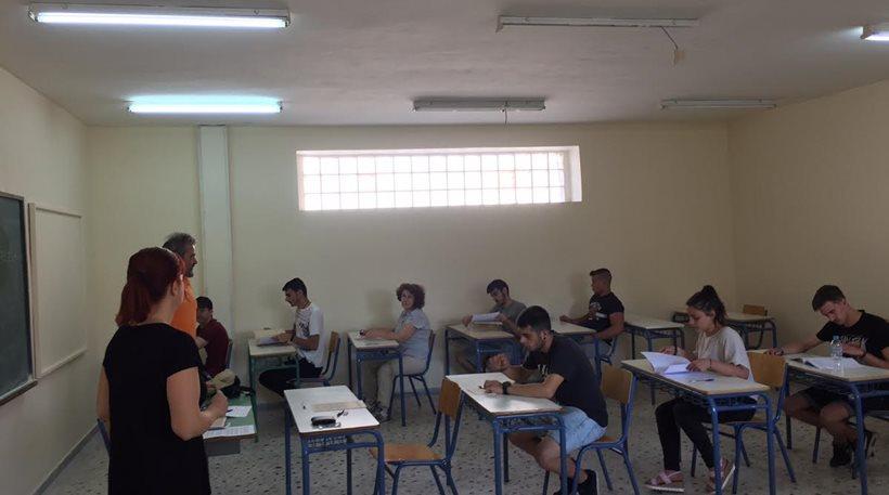 Πανελλαδικές: Σε κείμενο του Γιώργου Θεοτοκά εξετάστηκαν στη Γλώσσα οι υποψήφιοι των ΕΠΑΛ