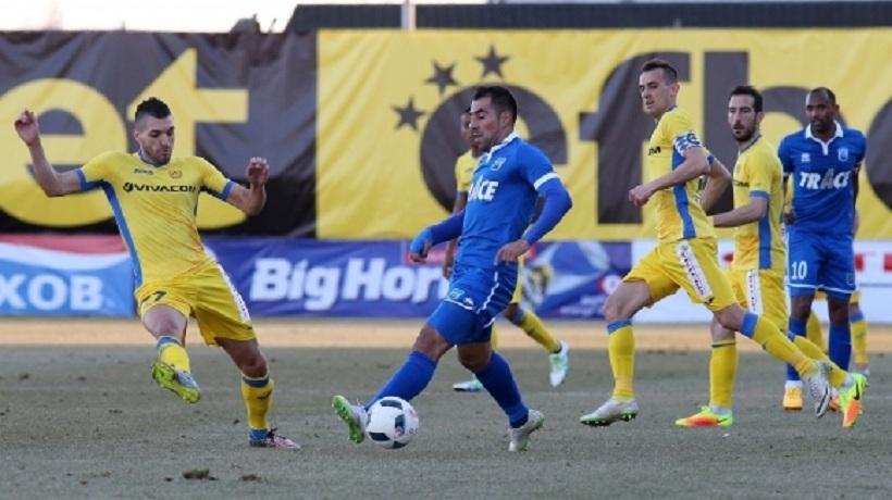 Έβρεξε κουτάκια μπύρας απ’την κερκίδα με παίκτη να αρπάζει ένα και να πίνει! (video)