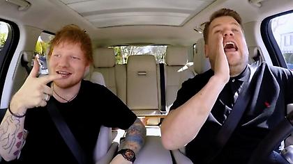 O Τζέιμς Κόρντεν «τα σπάει» με τον Εντ Σίραν (video)