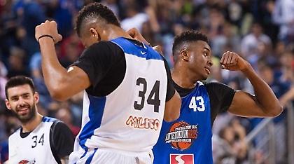 Το μήνυμα του Γιάννη για τα φετινά Antetokounbros! (VIDEO)