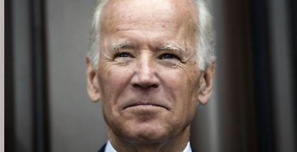 Μπάιντεν: Η οικονομική ανόρθωση της Ελλάδας προϋποθέτει παραγραφή χρέους