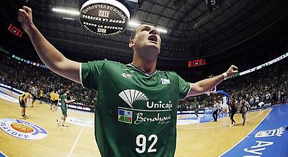 Παραμένει στην Μάλαγα ο Νέντοβιτς (video)