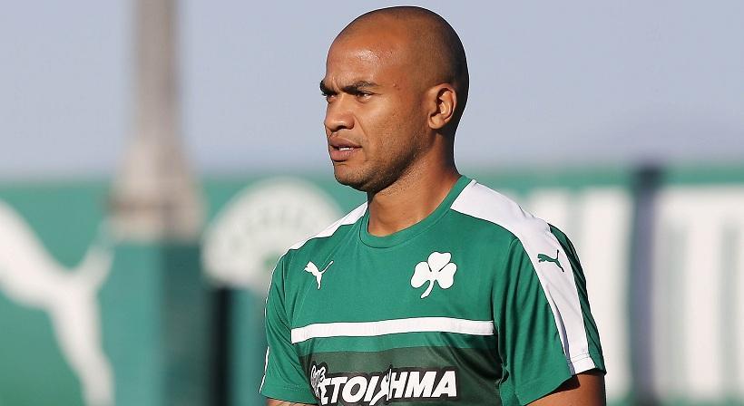 «Δυσκολεύει του Μολέντο στην Ιντερνασιονάλ», γράφουν οι Βραζιλιάνοι