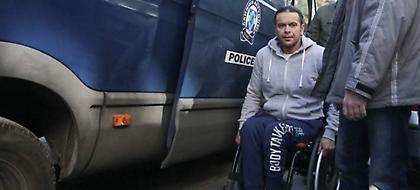 Ο δράστης του εγκλήματος στο Μοσχάτο: «Φυλακή είμαι και στο σπίτι μου» (video)