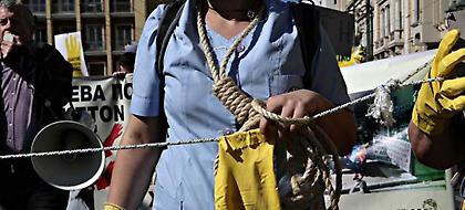 Σε 24ωρη απεργία προχωρούν οι καθαρίστριες στο νοσοκομείο «Αττικόν»