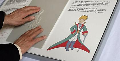 Στο σφυρί βγαίνουν σκίτσα του Εξιπερί από τον Μικρό Πρίγκιπα