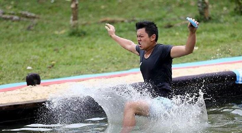 Survivor: Ο Ορέστης Τσαγνκ «καρφώνει» άγρια τους Μαχητές -Οσα του έλεγαν να πει (video)