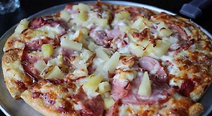 Πέθανε ο Ελληνας που «εφηύρε» την πίτσα με ανανά