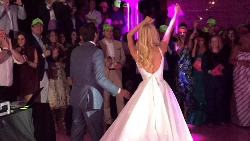 Η άφιξη Νομικού-Θεοδωρίδη στη γαμήλια δεξίωση, ο πρώτος χορός και το party που κράτησε μέχρι το πρωί