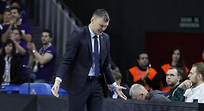 «Υπάρχει απόσταση ανάμεσα στην Μπάρτσα και τον Σάρας»