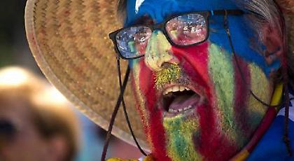 Χιλιάδες Καταλανοί συγκεντρώθηκαν στη Βαρκελώνη -Θέλουν δημοψήφισμα για ανεξαρτησία (pics)