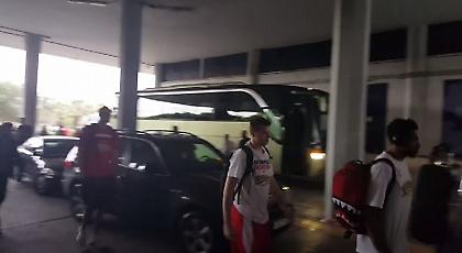 H άφιξη του Ολυμπιακού στο ΣΕΦ (video)