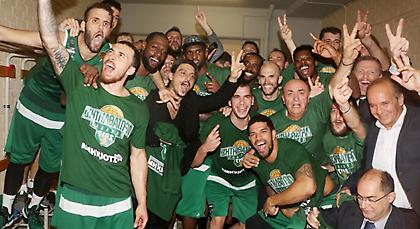 Αυτοκρατόρας μέσα στο ΣΕΦ ο Εξάστερος!