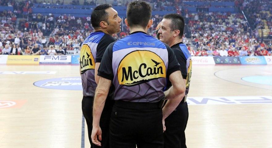 Αυτά έγραψαν οι διαιτητές στο φύλλο αγώνα (pics)