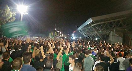 Πανζουρλισμός στο ΟΑΚΑ: Πάνω από 15.000 οπαδοί περιμένουν τον πρωταθλητή Παναθηναϊκό! (pics/video)