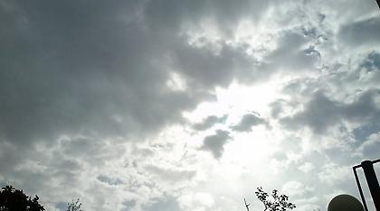 Άστατος την Τρίτη ο καιρός με τοπικές βροχές και σποραδικές καταιγίδες