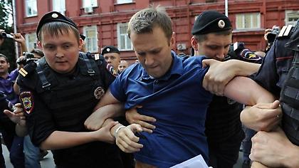 Ρωσία: Η αστυνομία συνέλαβε τον ηγέτη της αντιπολίτευσης